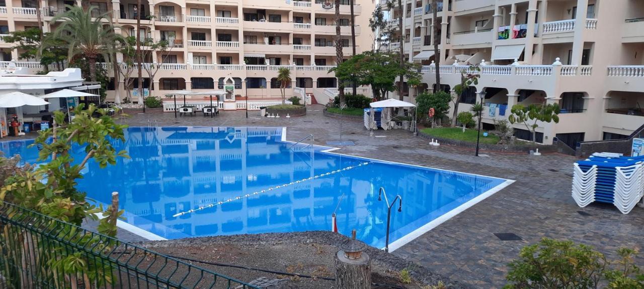 Castle Harbour Aparthotel Los Cristianos  Exterior foto