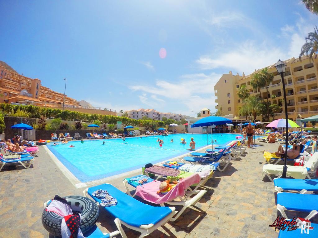 Castle Harbour Aparthotel Los Cristianos  Exterior foto