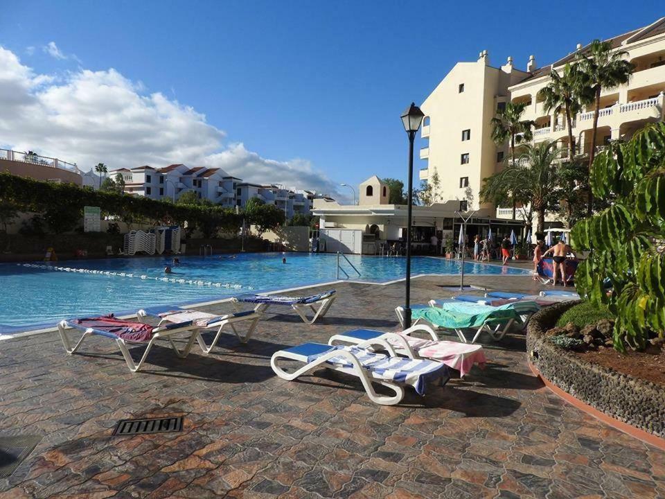 Castle Harbour Aparthotel Los Cristianos  Exterior foto