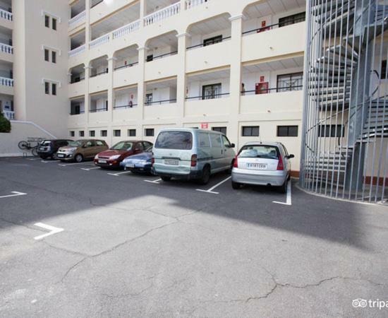 Castle Harbour Aparthotel Los Cristianos  Exterior foto